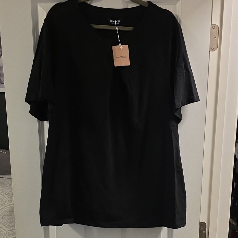 Black Short Sleeve Top